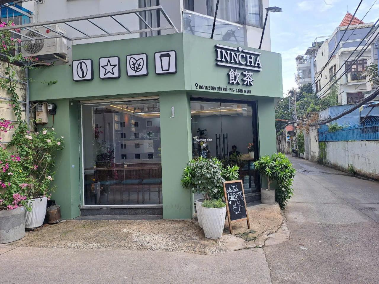 Guest house With Balcony Near Hong Bang University, Binh Thanh *